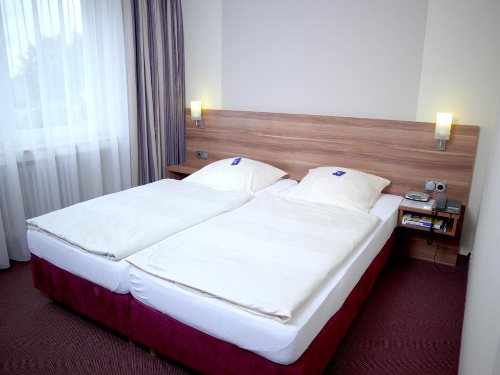 Hotel Bavaria Oldenburg Zimmer foto
